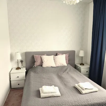 Nono's Flat * סזומבאת'לי